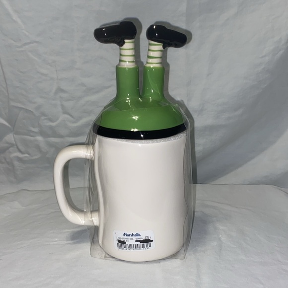 Rae Dunn “Kiss Me” mug withh leprechaun cover, so cute! - Picture 4 of 5